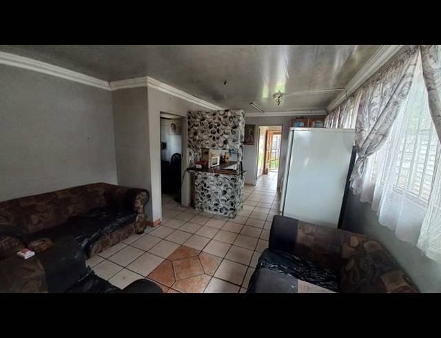 2 BEDROOM HOUSE FOR SALE IN CLAREMONT